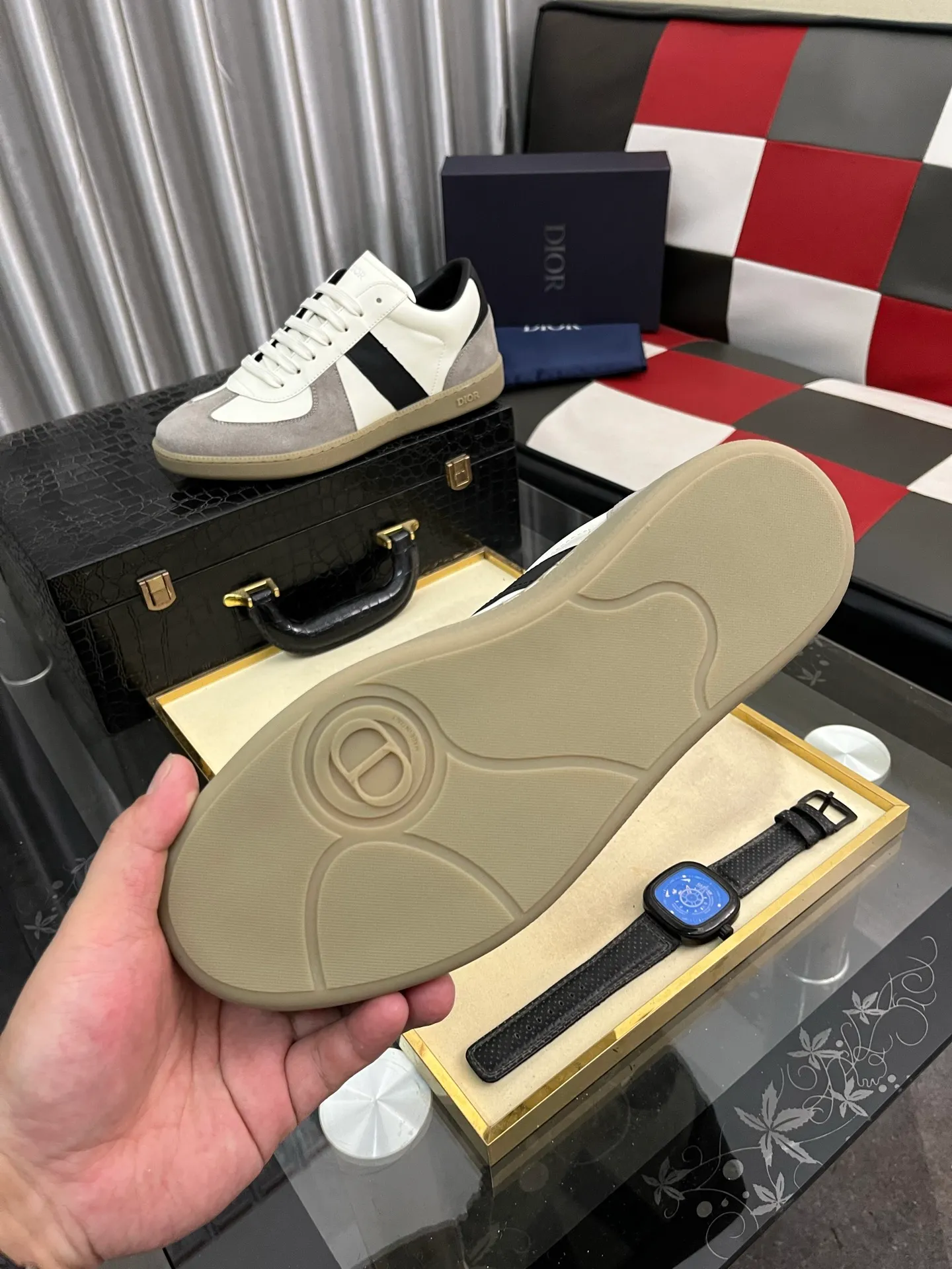 Men's shoes💰380⌚️⌚️[Dior] Dior's new men's genuine leather casual shoes, the highest version on the market, any comparison is welcome🆚! The original leather has excellent texture and is super high-end! Fetal sheep net lining imported from Italy, removable pad! Luxurious materials and fine workmanship, highly recommended! Code number: 38-44